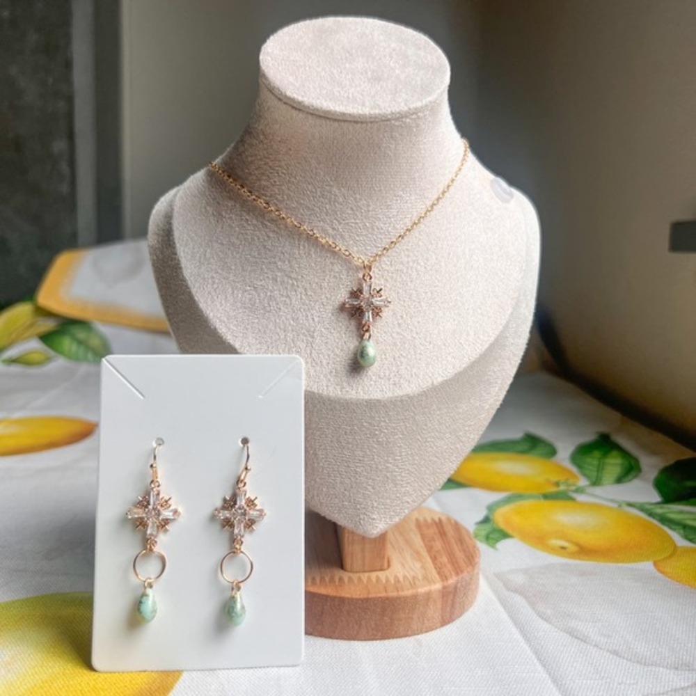 Czech Glass Cross Shape Mint Gold Robin Egg Speckled Hoop Casual Jewelry Set